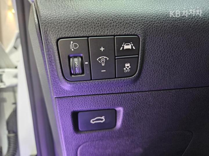 Kia K5 2.0 LPI Standard 10