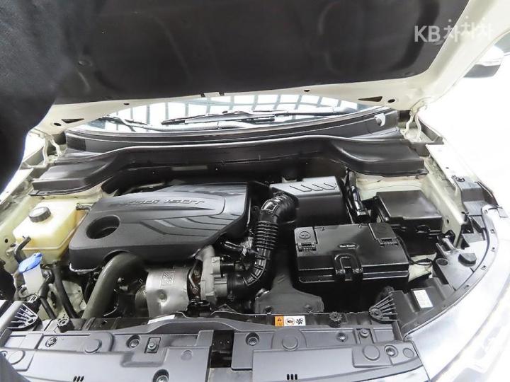KG Mobility (Ssangyong) Tivoli Gasoline V3 2WD Base Type 9