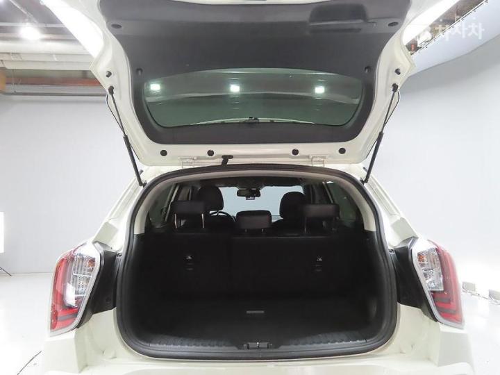 KG Mobility (Ssangyong) Tivoli Gasoline V3 2WD Base Type 10