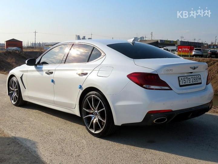 Genesis G70 2.0T AWD Sport Package 4