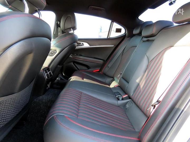 Genesis G70 2.0T AWD Sport Package 7