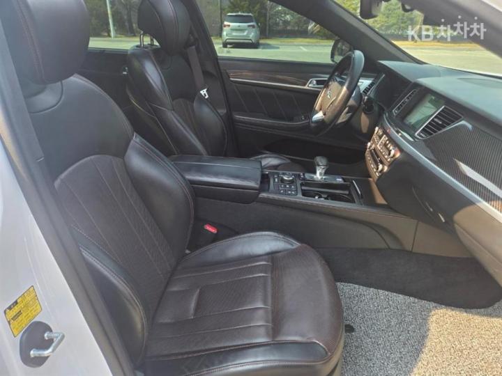 Genesis G80 SPORT 3.3T SPORT AWD 10