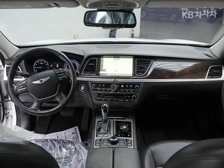 Hyundai Genesis DH G330 Premium AWD 6
