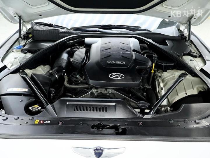 Hyundai Genesis DH G330 Premium AWD 8