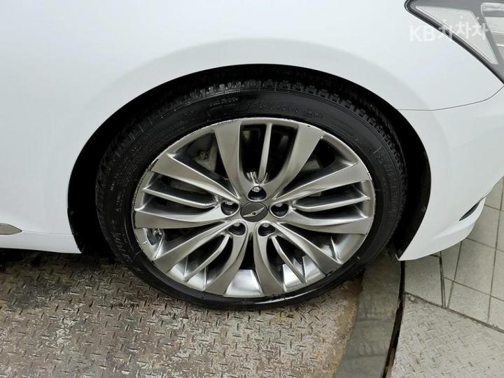 Hyundai Genesis DH G330 Premium AWD 9