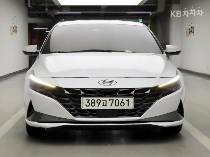 Hyundai Avante Hybrid CN7 Modern