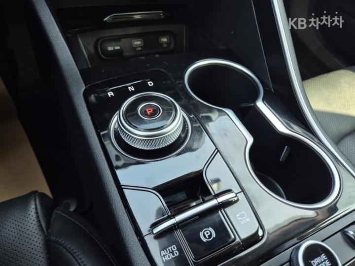 Kia K5 Hybrid 2.0 HEV Prestige 9