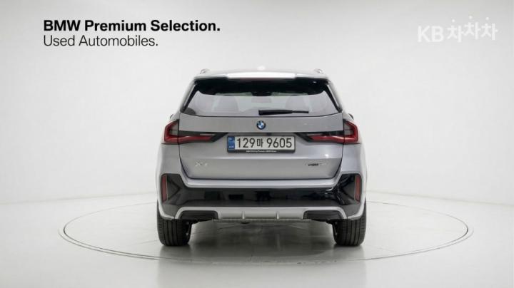 BMW X1 U11 xDrive20i M Sport 4