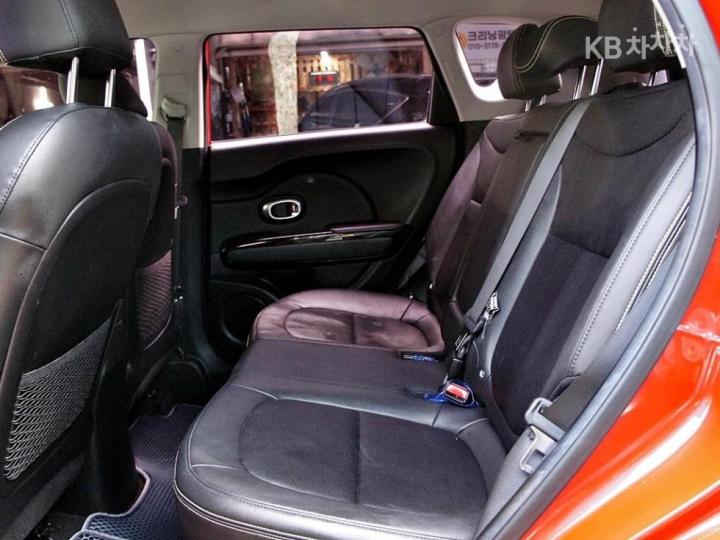 Kia Soul 1.6 GDi Prestige 7