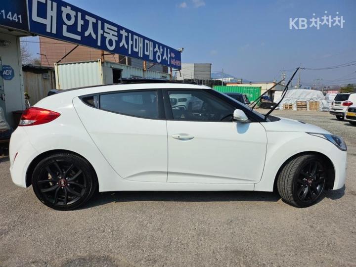 Hyundai Veloster PYL Base Type 4
