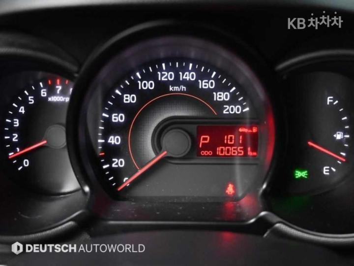 Kia Ray 1.0 Gasoline Luxury 9