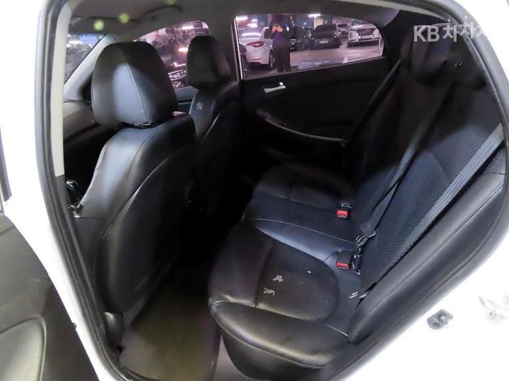 Hyundai Accent New 1.4 VVT Modern 8