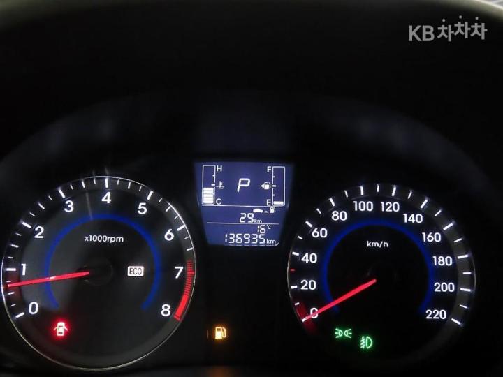 Hyundai Accent New 1.4 VVT Modern 10