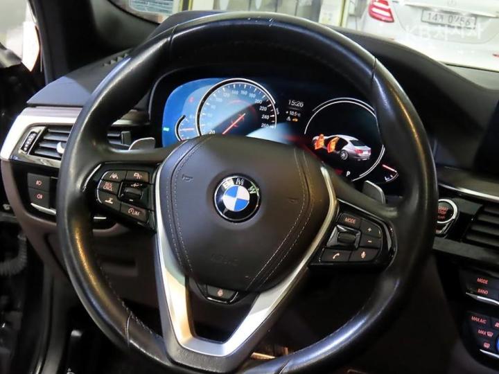 BMW 5 Series G30 530i M Sport Plus 9