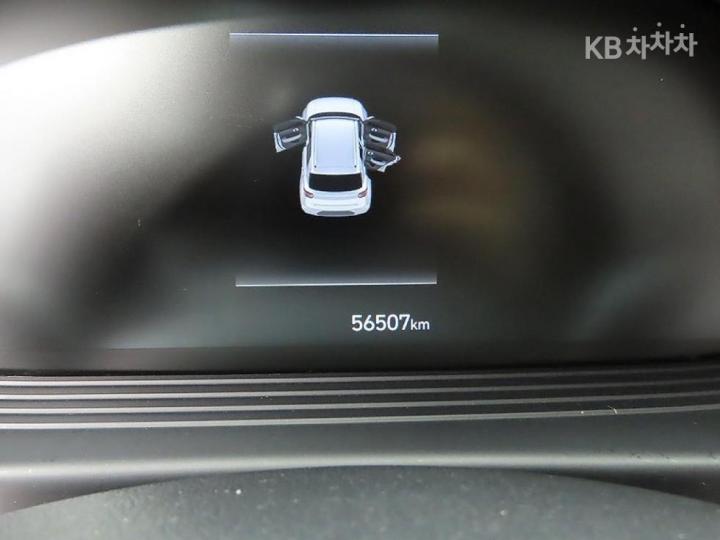 Hyundai Venue Gasoline 1.6 Premium 7