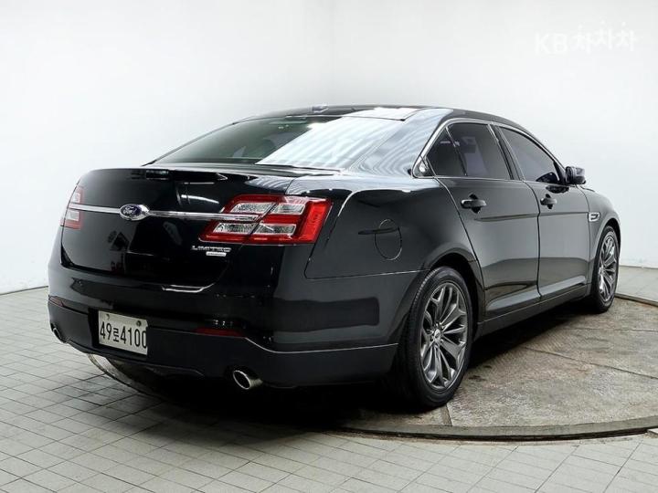 Ford Taurus New 2.0 Limited EcoBoost 5