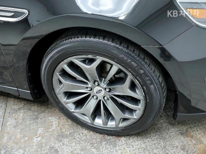 Ford Taurus New 2.0 Limited EcoBoost 8