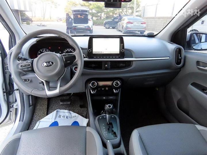 Kia Morning Urban JA 1.0 Gasoline Prestige 8