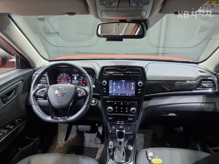 KG Mobility (Ssangyong) Tivoli Gasoline V5 2WD Base Type 8