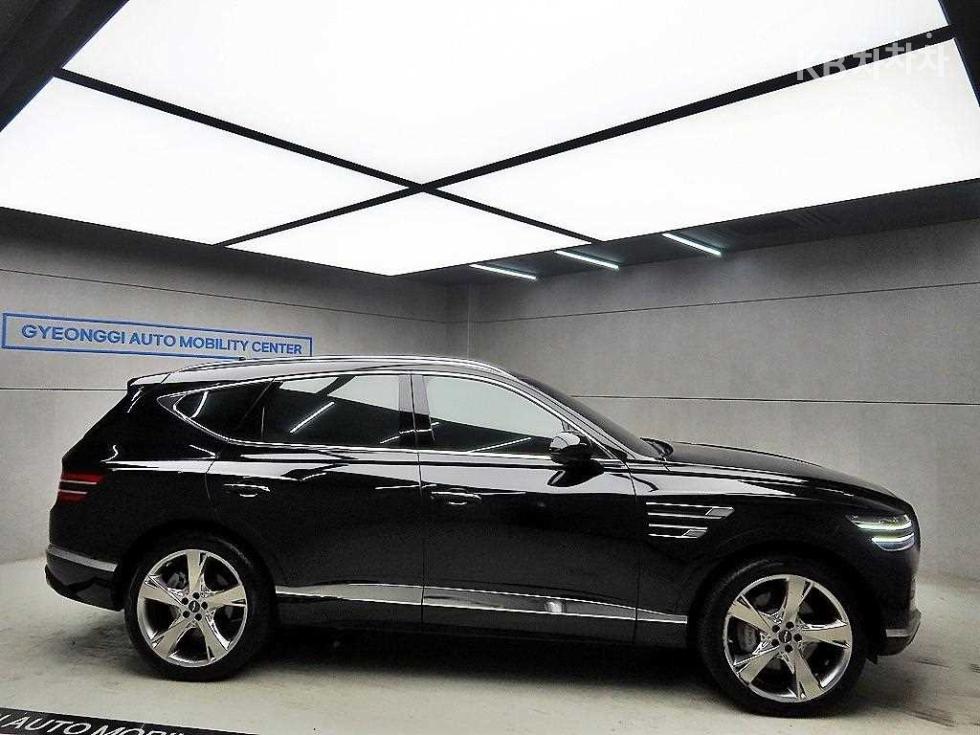 2023 Genesis GV80 photo