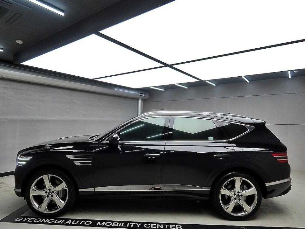 2023 Genesis GV80 photo