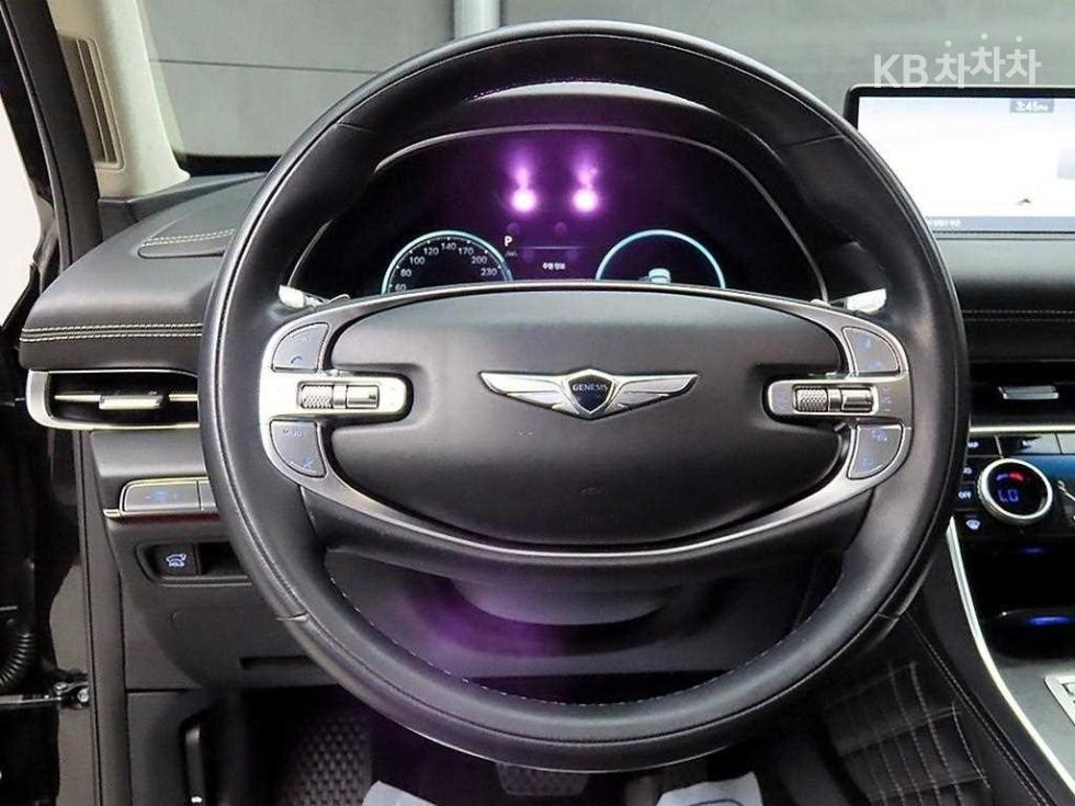 2023 Genesis GV80 photo
