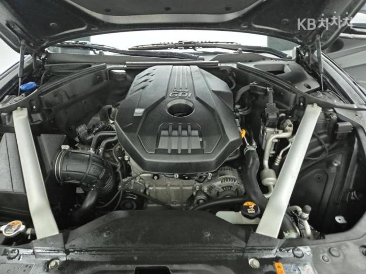 Genesis G70 2.0T Elite 6