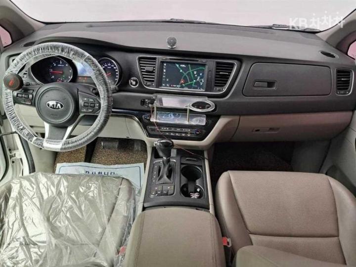 Kia Carnival 2.2 Diesel Luxury 7