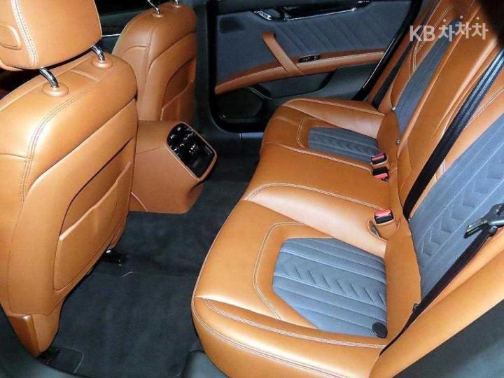 Maserati Quattroporte 3.0 V6 GranLusso 8