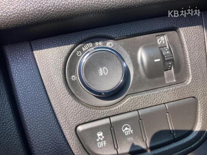 Chevrolet Spark The Next LT PLUS C-TECH 10