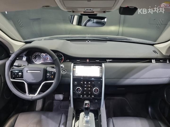 Land Rover Discovery Sport D200 S 8