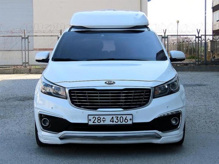 Kia Carnival 2.2 Diesel High Limousine President