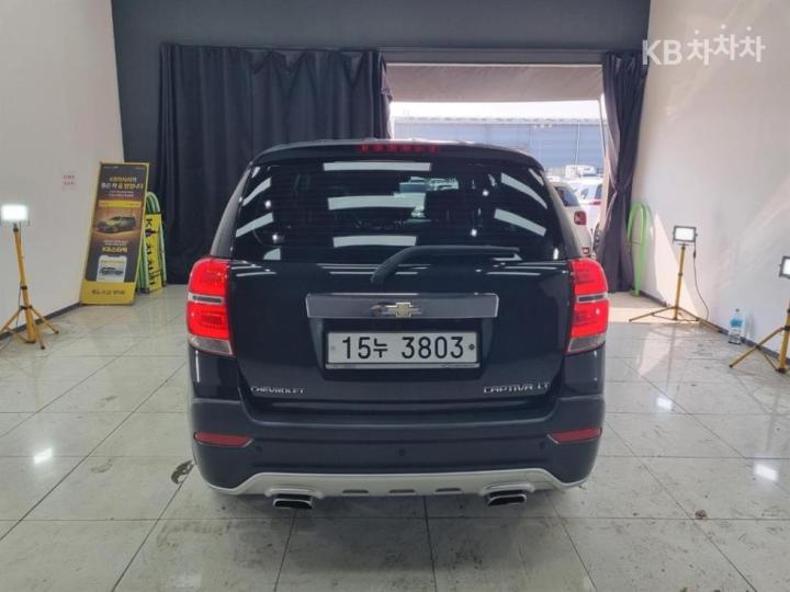 Chevrolet Captiva 2WD LT 5