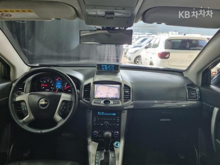 Chevrolet Captiva 2WD LT 10