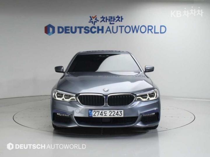 BMW 5 Series G30 520d xDrive M Sport Package Plus 4