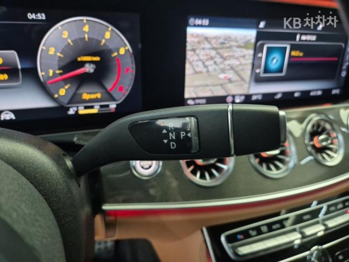 Mercedes-Benz E-Class W213 E450 4MATIC Carbriolet Base Type 9