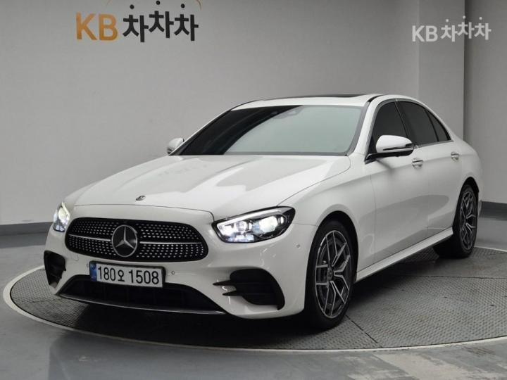 Mercedes-Benz E-Class W213 E220d 4MATIC AMG Line