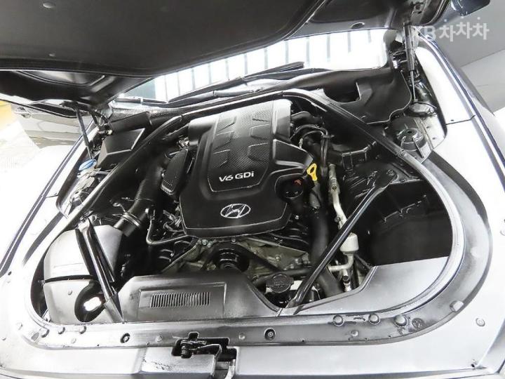 Hyundai Genesis DH G330 Premium AWD 8