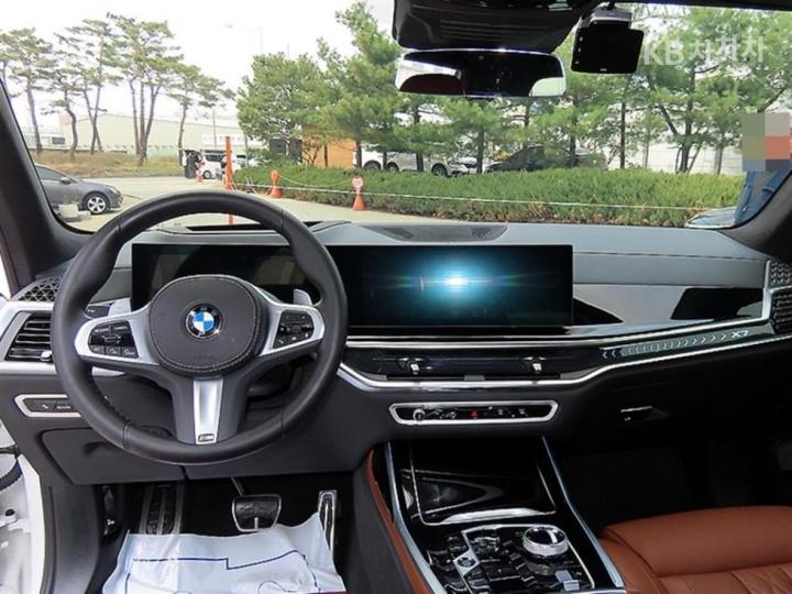 BMW X7 G07 xDrive 40i M Sport 8