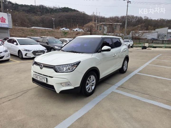KG Mobility (Ssangyong) Tivoli Gasoline VX 3