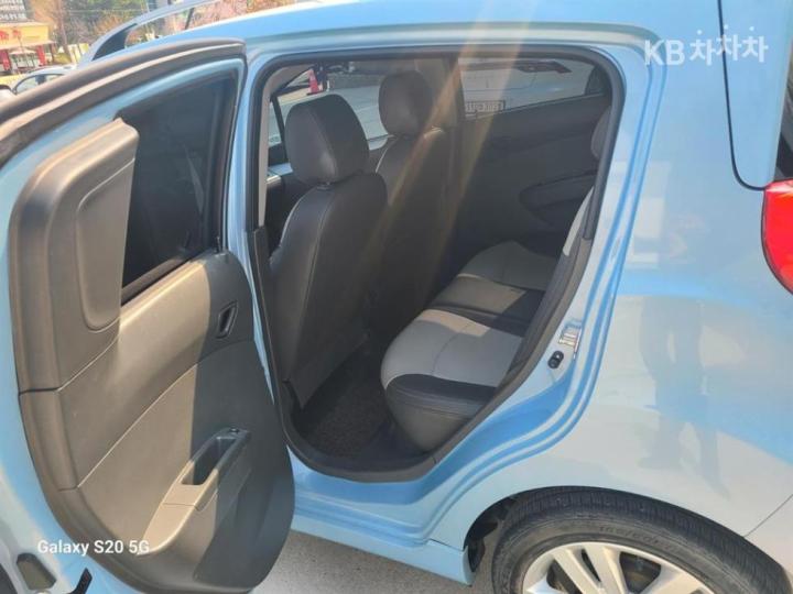 Chevrolet Spark S LT 7