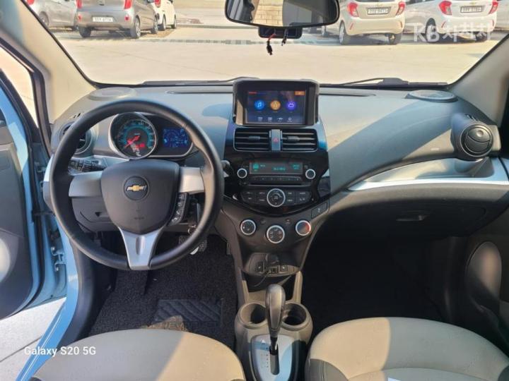 Chevrolet Spark S LT 8