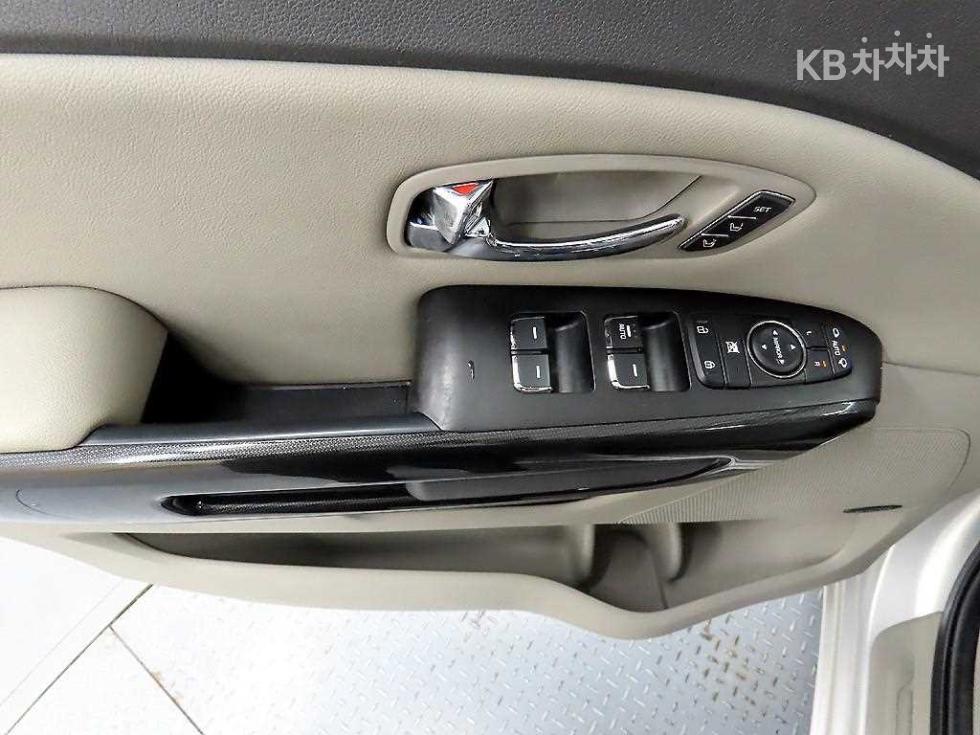 2016 - kia carnival