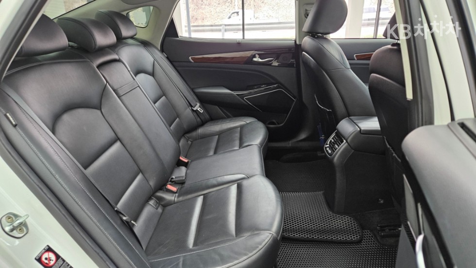2016 - kia k7