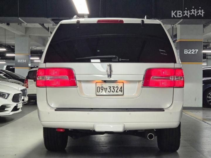 Lincoln Navigator 5.4L V8 U326 Luxury 06 year ~ 5