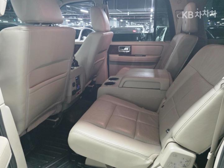 Lincoln Navigator 5.4L V8 U326 Luxury 06 year ~ 7