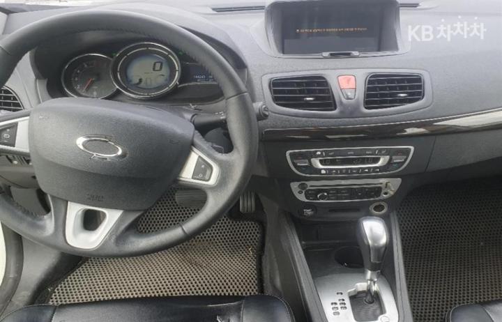 Renault SM3 New LE Base Type 8