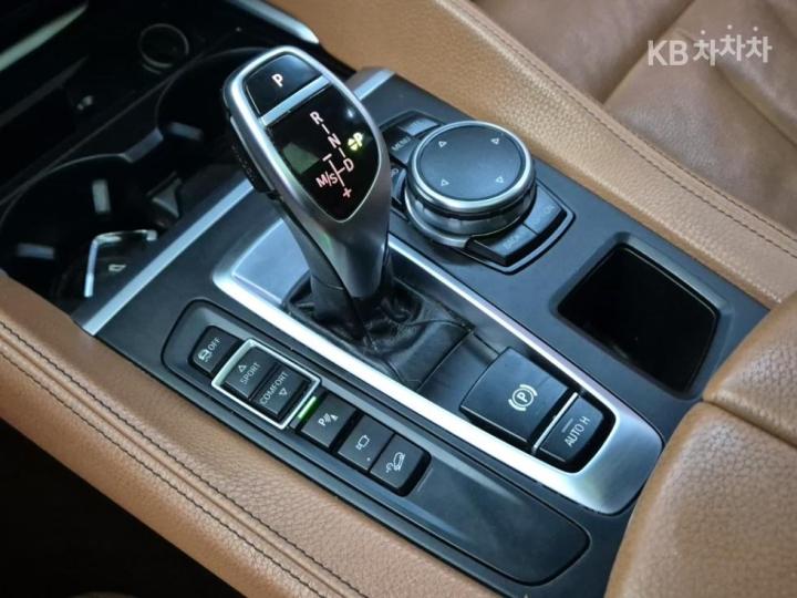 BMW X6 F16 xDrive 30d Base Type 9