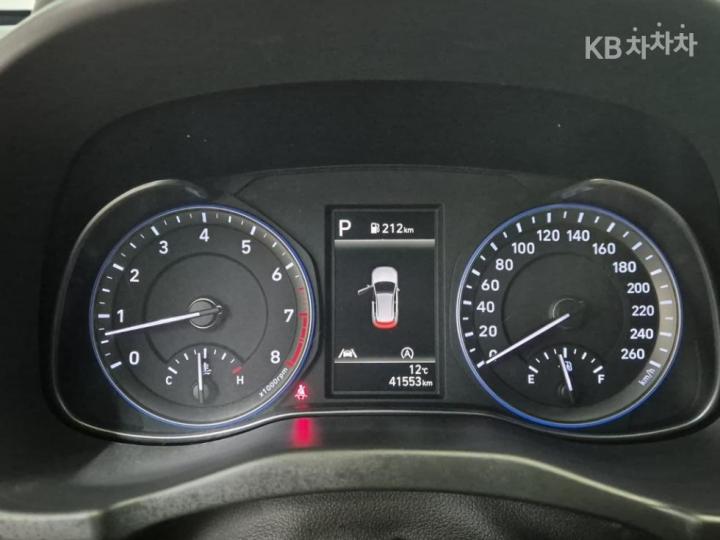 Hyundai Kona 2.0 Gasoline 2WD Smart 7