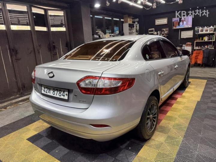 Renault SM3 New SE Black Base Type 5